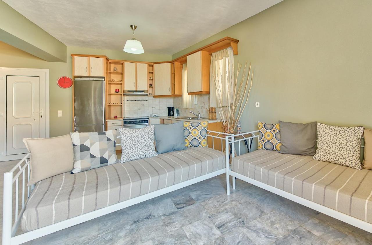 Avesta Apartments - 200M From The Beach Vasilikí 外观 照片