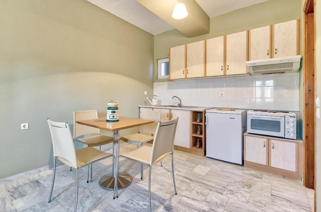 Avesta Apartments - 200M From The Beach Vasilikí 外观 照片